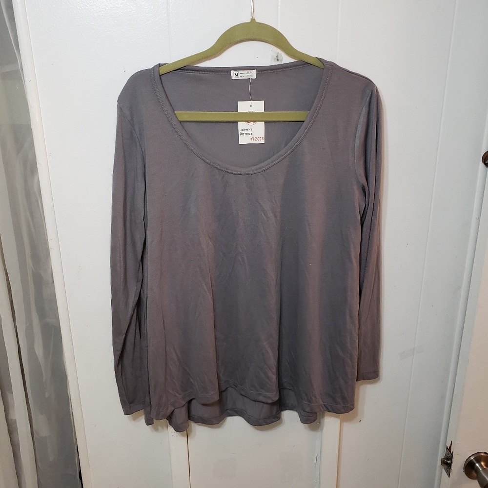 G & M L/S Asymmetrical Hem Top
